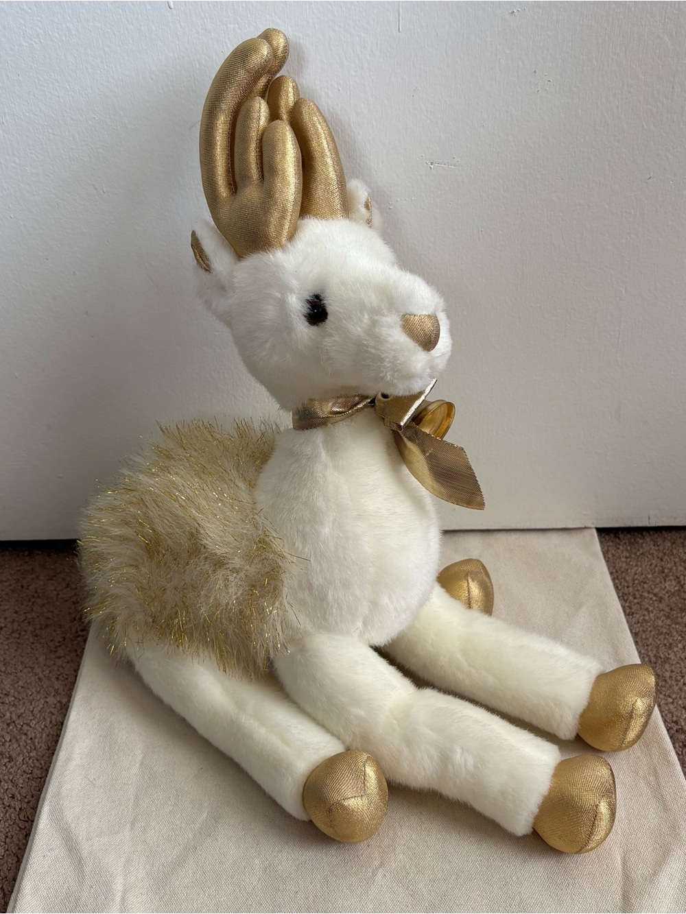 Russ Glisten White & Gold Reindeer Plush Christmas Stuffed Animal 2008 14”